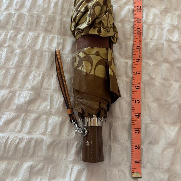 Authentic COACH Signature Classic Retractable Umbrella- LIKE NEW - Picture 3 of 5